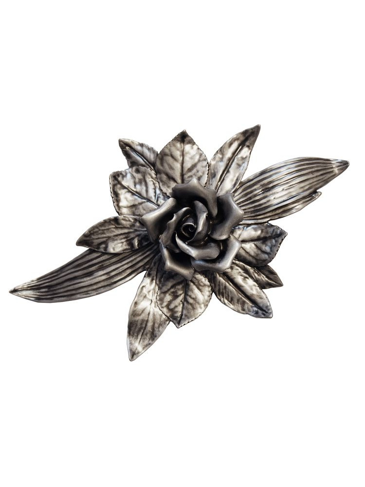 Lakkert bronseblomst i aluminiumsfarge 1823.AL