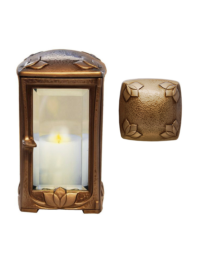 Clear-lacquered bronze lantern 797.22.BR