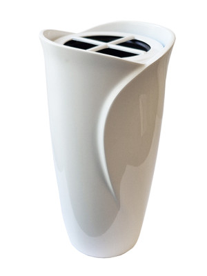 Lacquered bronze vase 371.BI